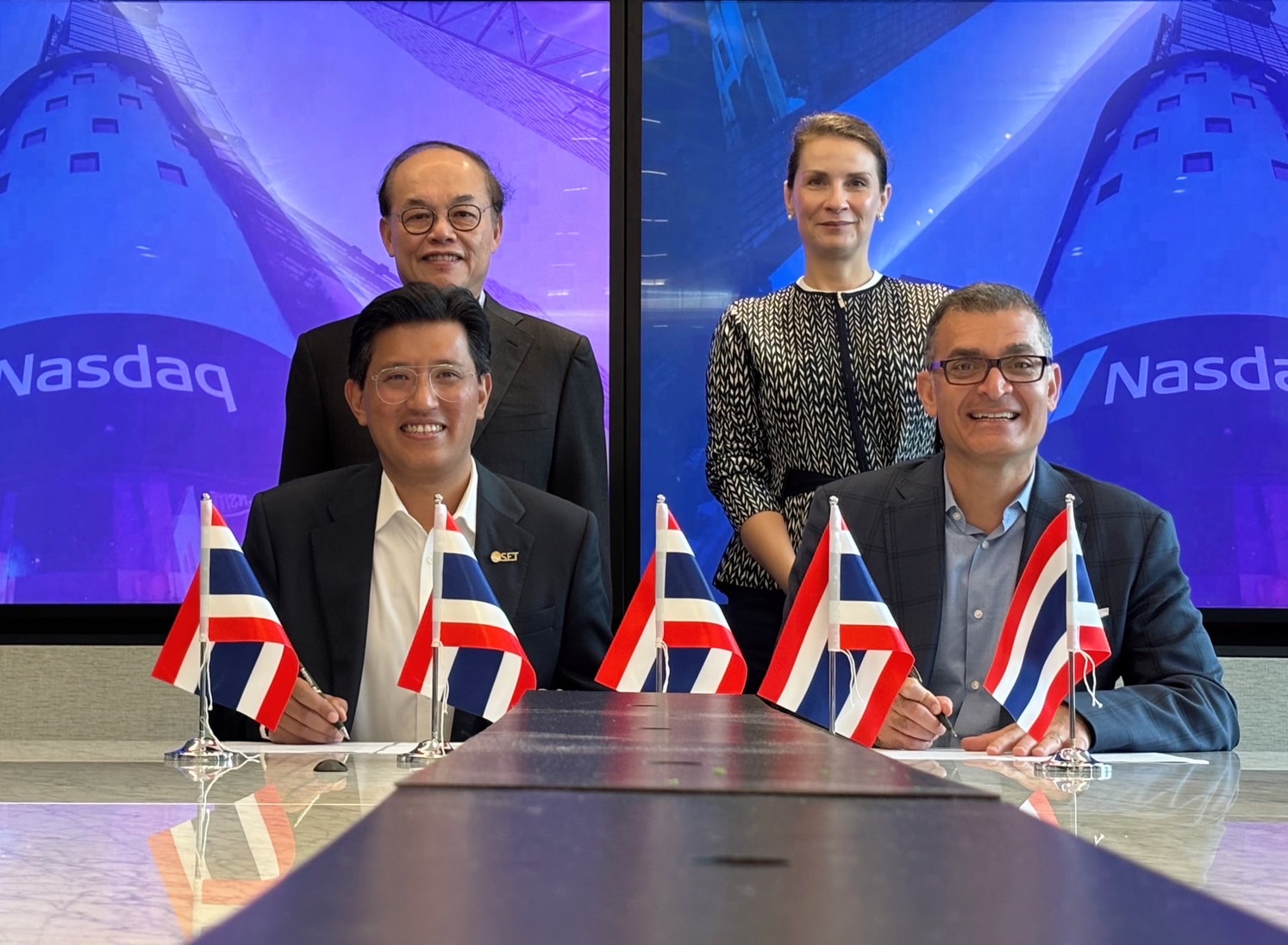 ตลาดหลักทรัพย์ฯ และ Nasdaq ลงนาม MOU ขยายความร่วมมือเชิงกลยุทธ์ด้านการพัฒนาเทคโนโลยี